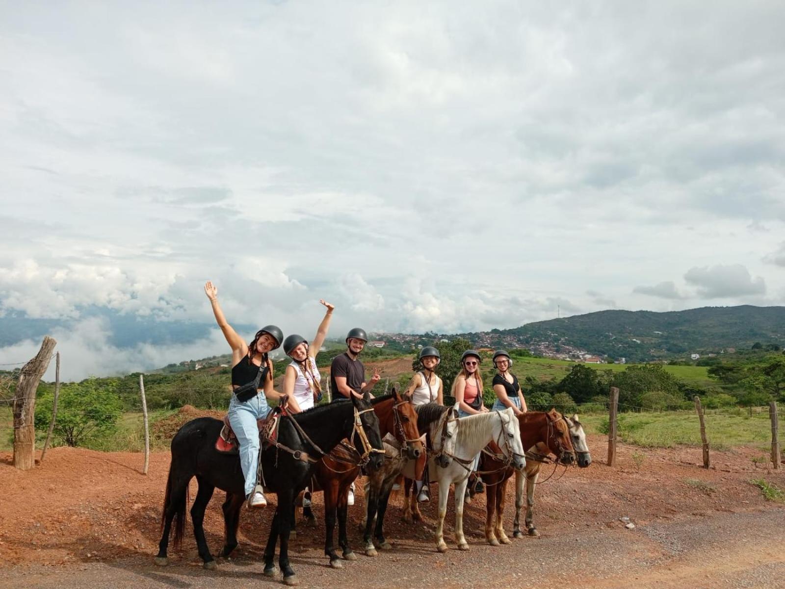 The Best Adventure Hostel 산힐 외부 사진